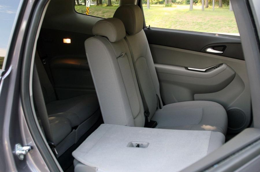  Chevrolet Orlando 2012 года  (фото 13 из 38)